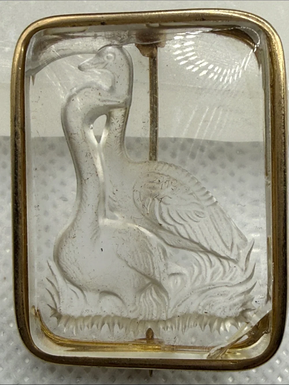 Vintage intaglio glass untested metal unsigned unmarked Glass Swan pin brooch